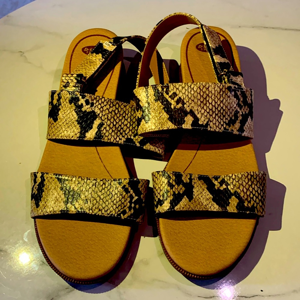 Dr. Scholl's Freeform Tan/Black Snake 8.5 M. NWT.  Comfortable